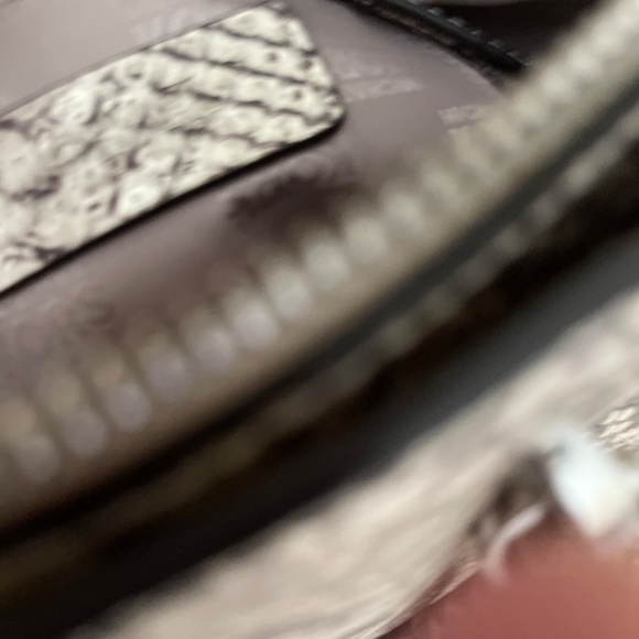 Michael Kors authentic purse - Picture 6 of 6